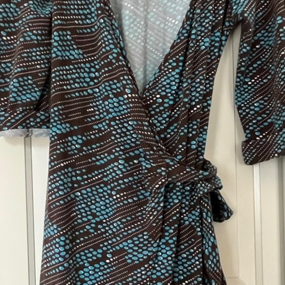 Beautiful Soft Wrap Dress - Picture 2 of 4